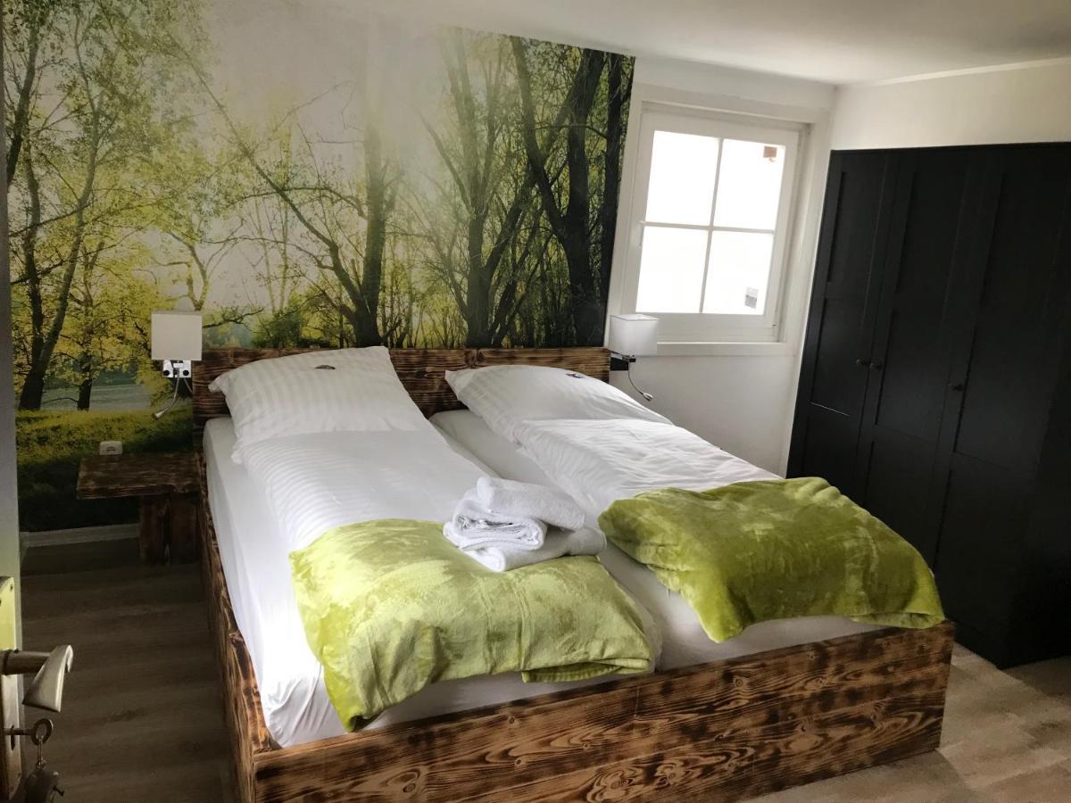 Landgasthof Zum Dorfkrug Schoneberg  Buitenkant foto