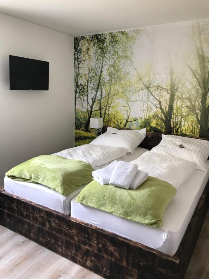Landgasthof Zum Dorfkrug Schoneberg  Buitenkant foto