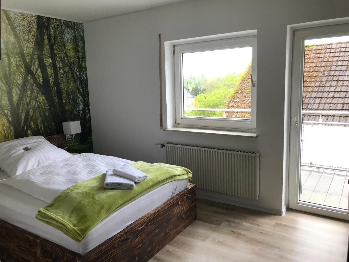 Landgasthof Zum Dorfkrug Schoneberg  Buitenkant foto